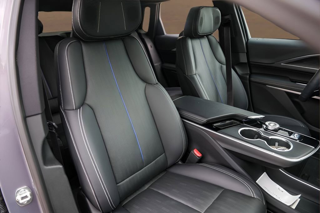 Certified 2025 Cadillac Lyriq Luxury w/ LPO, Floor Liner Package image 29