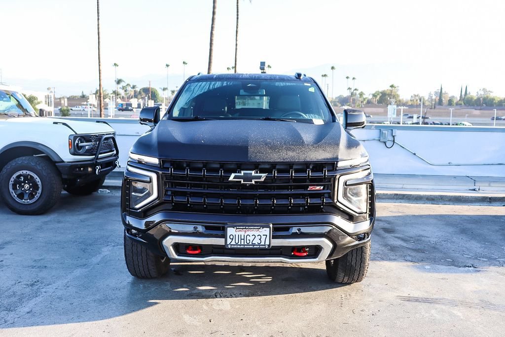Used 2025 Chevrolet Suburban Z71 AWD/4WD image 3