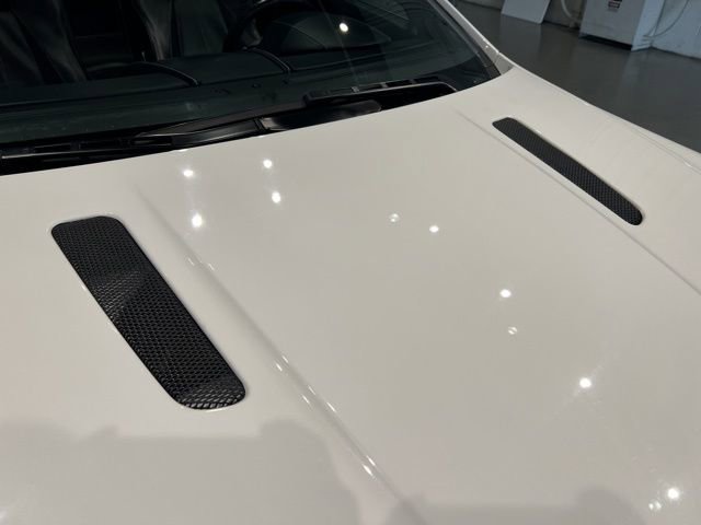 Used 2013 Aston Martin V8 Vantage Roadster image 24