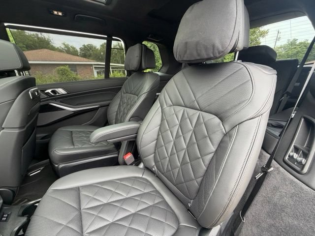 Used 2026 BMW X7 xDrive40i w/ M Sport Package AWD/4WD image 31