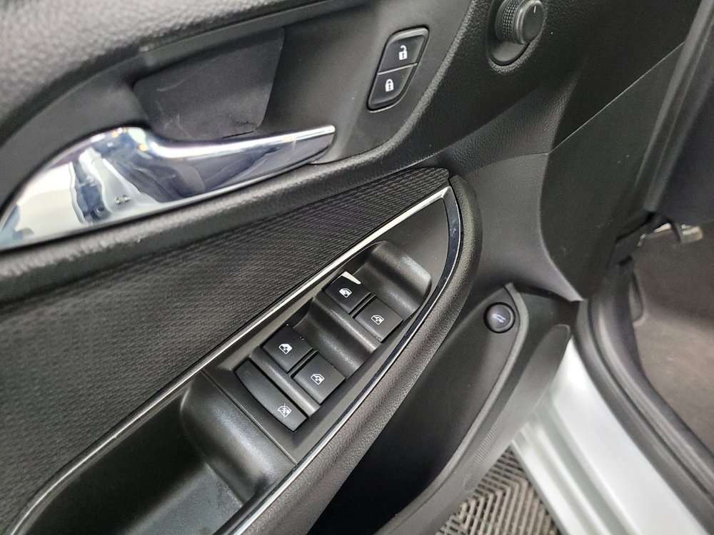 Used 2017 Chevrolet Cruze LT w/ Convenience Package image 27