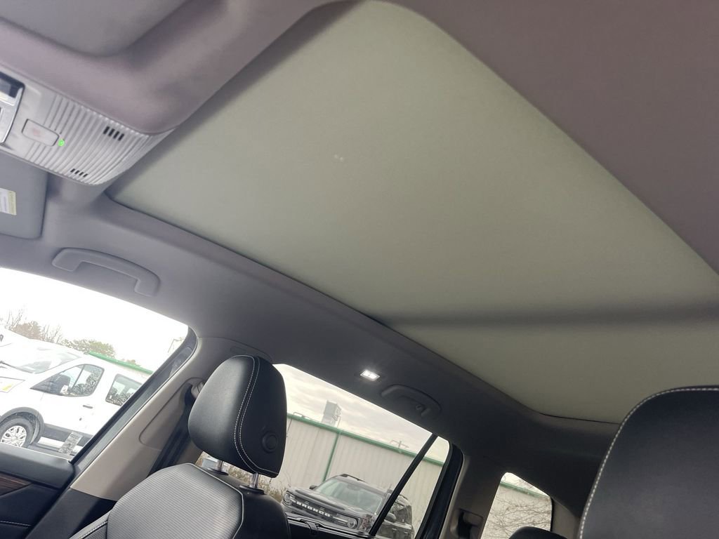 Used 2025 Volkswagen Atlas SEL image 27