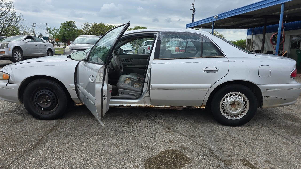 Used 2000 Buick Century Limited w/ Elite Pkg image 3