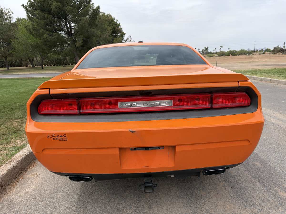 Used 2012 Dodge Challenger SXT image 6