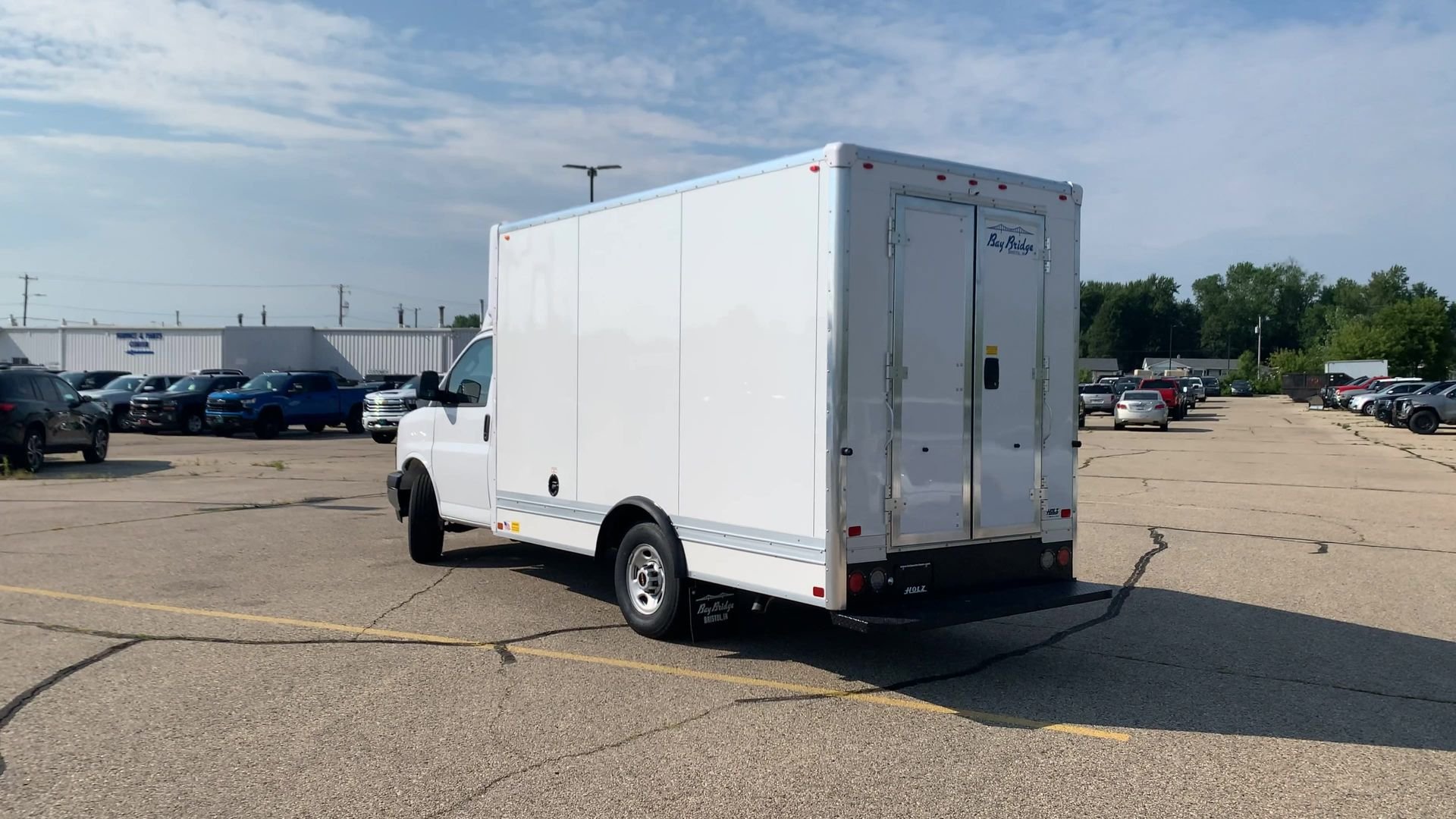 New 2025 GMC Savana 3500 w/ Power Convenience Package RWD image 30