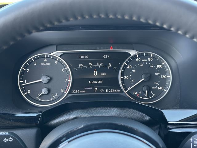 Certified 2025 Nissan Pathfinder SL w/ Black Appearance Package image 28