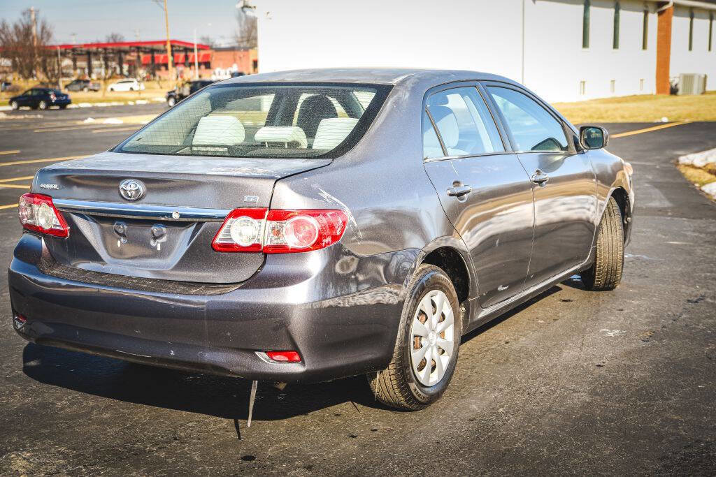 Used 2011 Toyota Corolla LE image 4