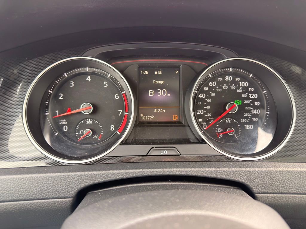 Used 2016 Volkswagen GTI SE FWD image 43