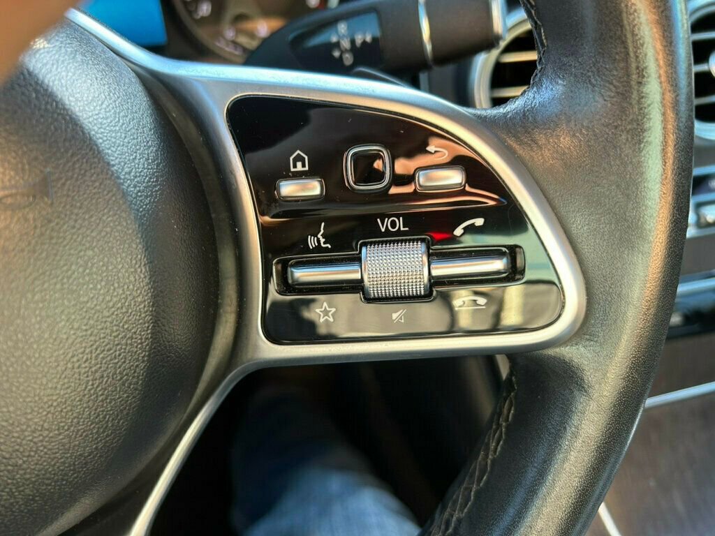 Used 2022 Mercedes-Benz GLC 300 4MATIC image 26