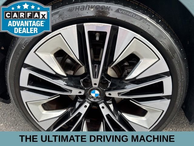 Used 2025 BMW 530i xDrive w/ Premium Package AWD/4WD image 9