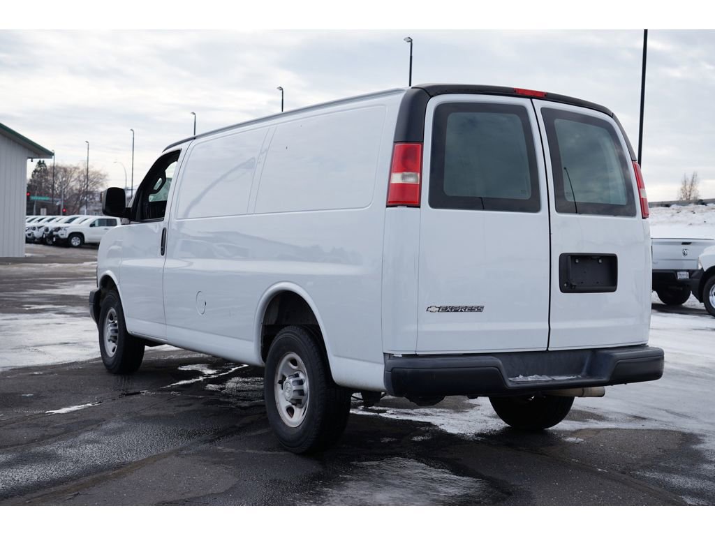 Used 2018 Chevrolet Express 2500 w/ Driver Convenience Package image 5