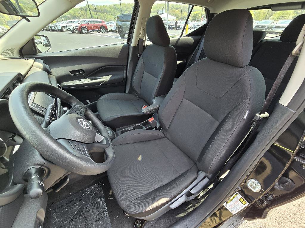 New 2025 Nissan Kicks Play S image 14