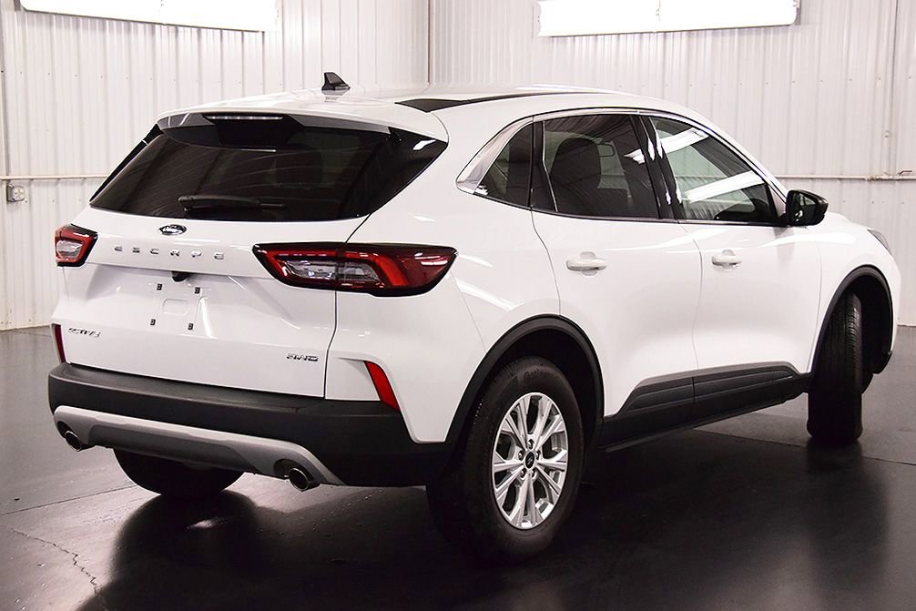 Used 2024 Ford Escape Active image 8