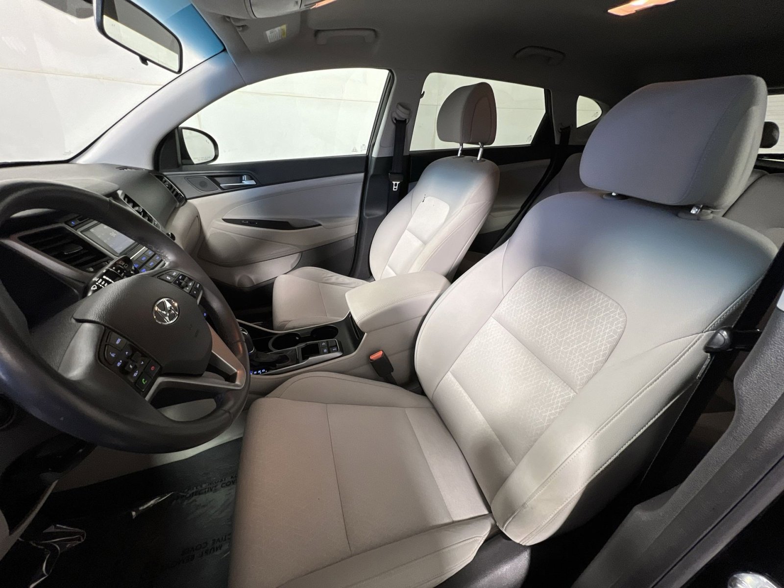 Used 2017 Hyundai Tucson Sport image 13