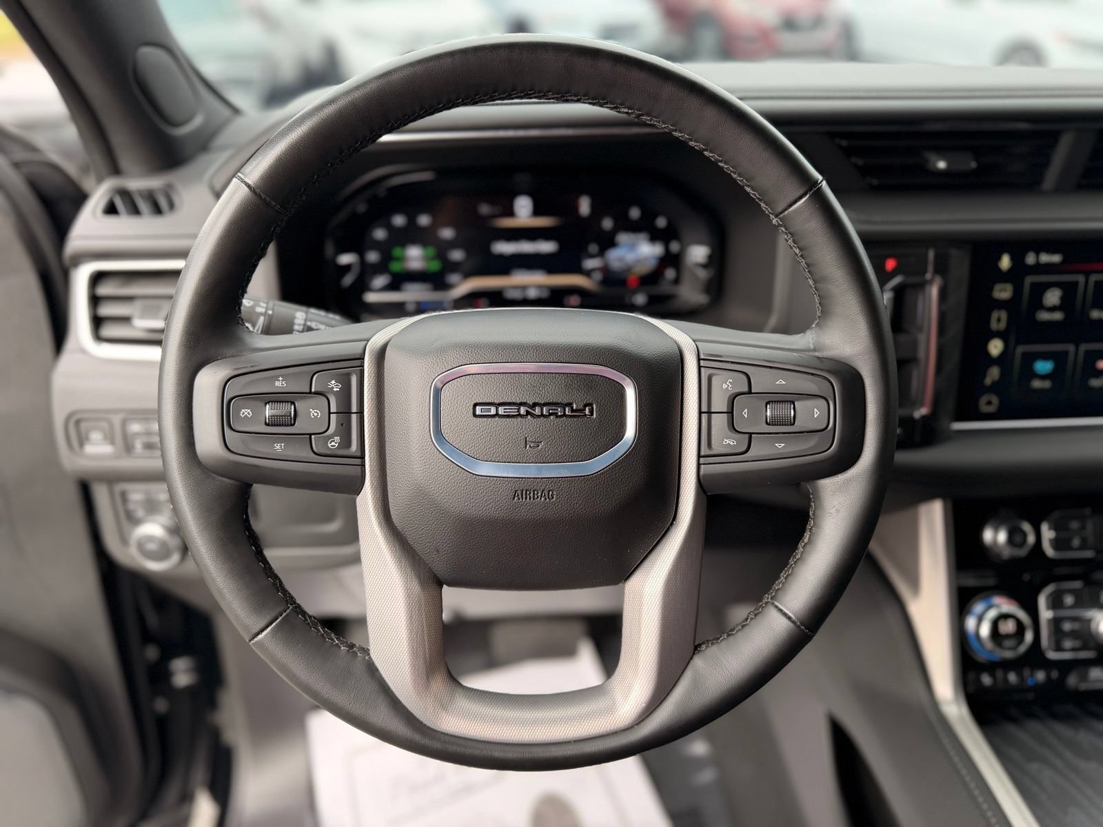 Used 2024 GMC Yukon Denali AWD/4WD image 20