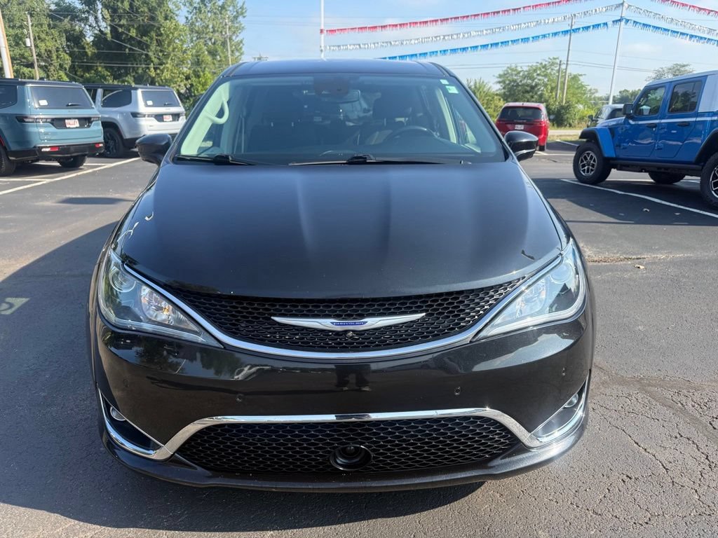 Used 2020 Chrysler Pacifica Touring w/ Advanced Safetytec Group FWD image 9