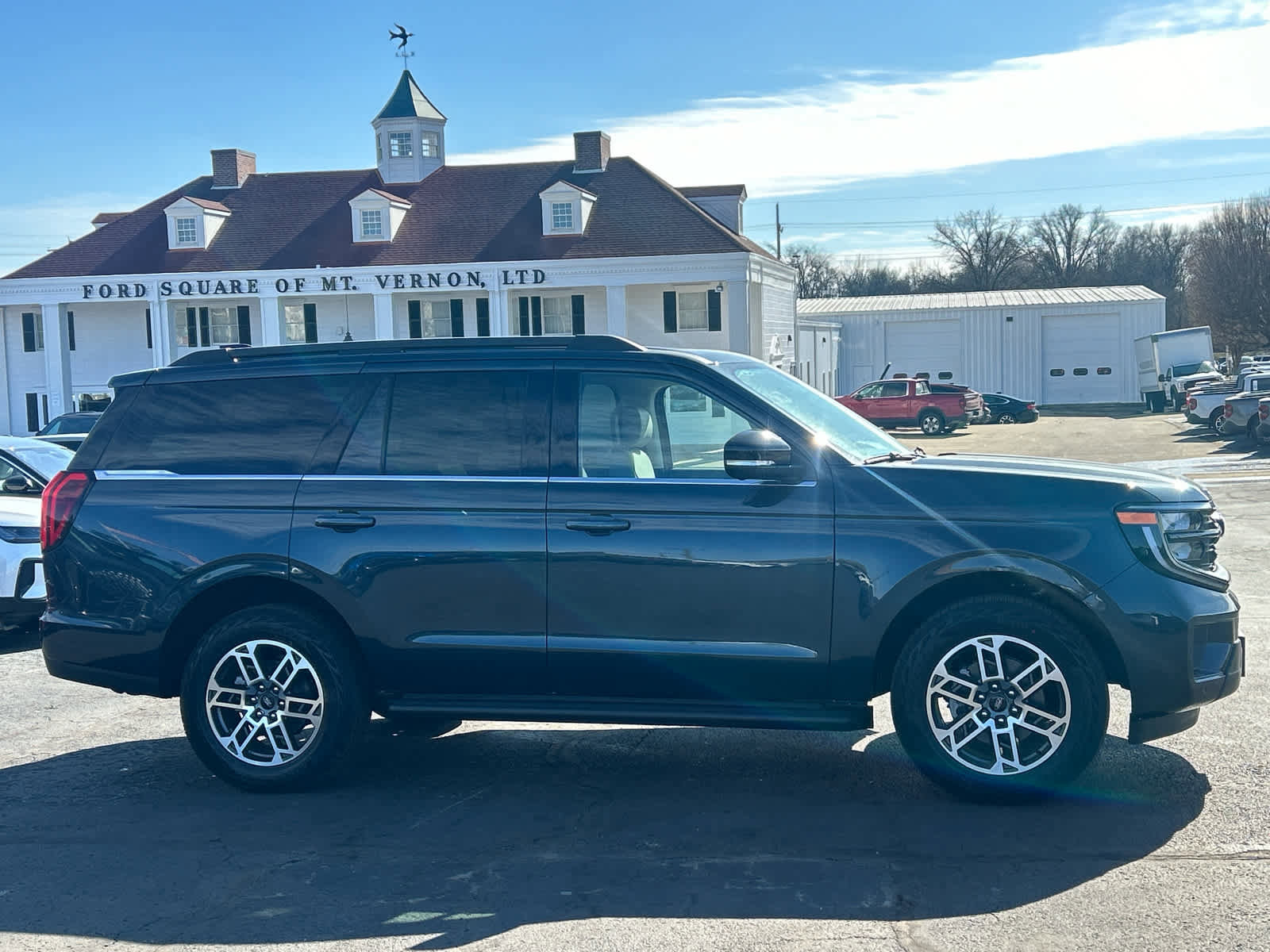 New 2026 Ford Expedition Active image 3