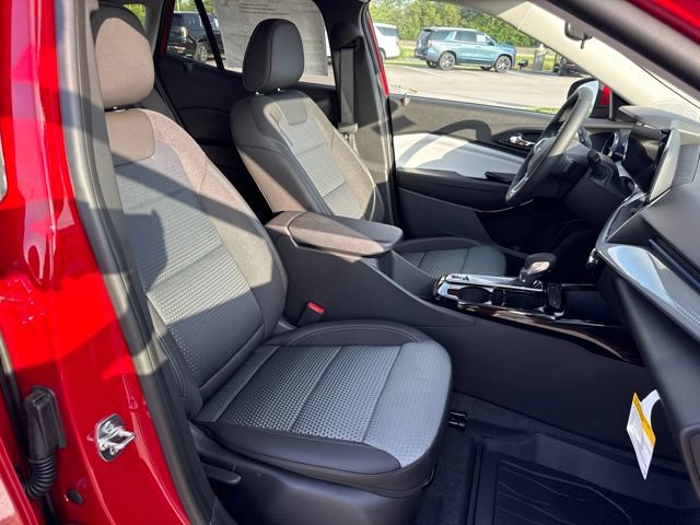 New 2026 Chevrolet Trax LT w/ Driver Confidence Package FWD image 26