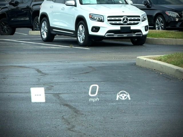 New 2026 Mercedes-Benz C 300 4MATIC Sedan image 16