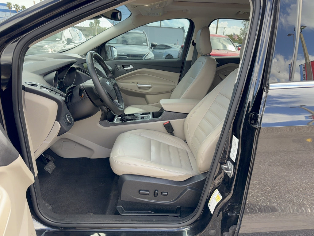 Certified 2019 Ford Escape Titanium image 12