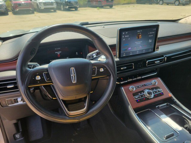 Used 2023 Lincoln Aviator Reserve image 18