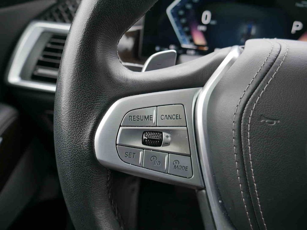 Used 2024 BMW X7 xDrive40i image 41