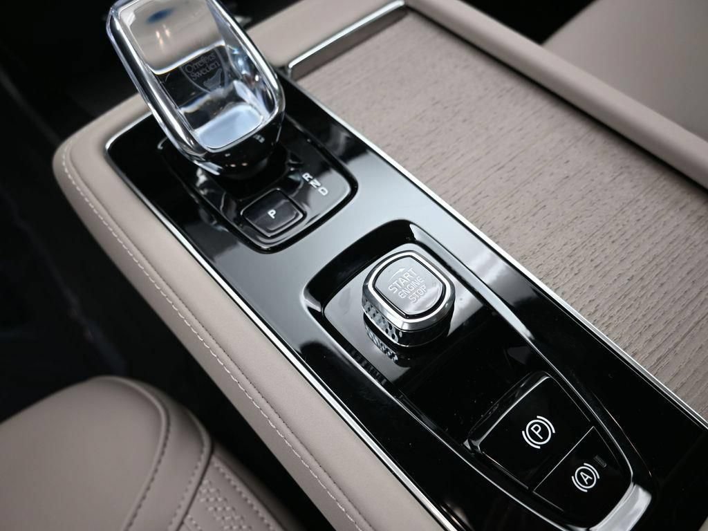 New 2026 Volvo XC90 B6 Core AWD/4WD image 20