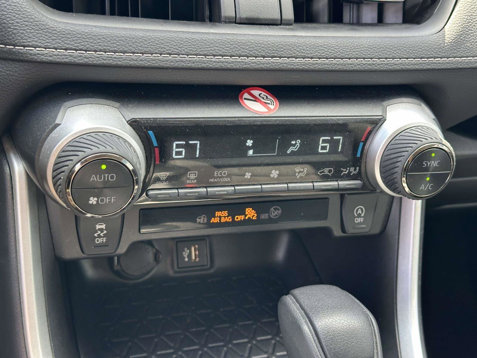 Certified 2025 Toyota RAV4 XLE AWD/4WD image 25