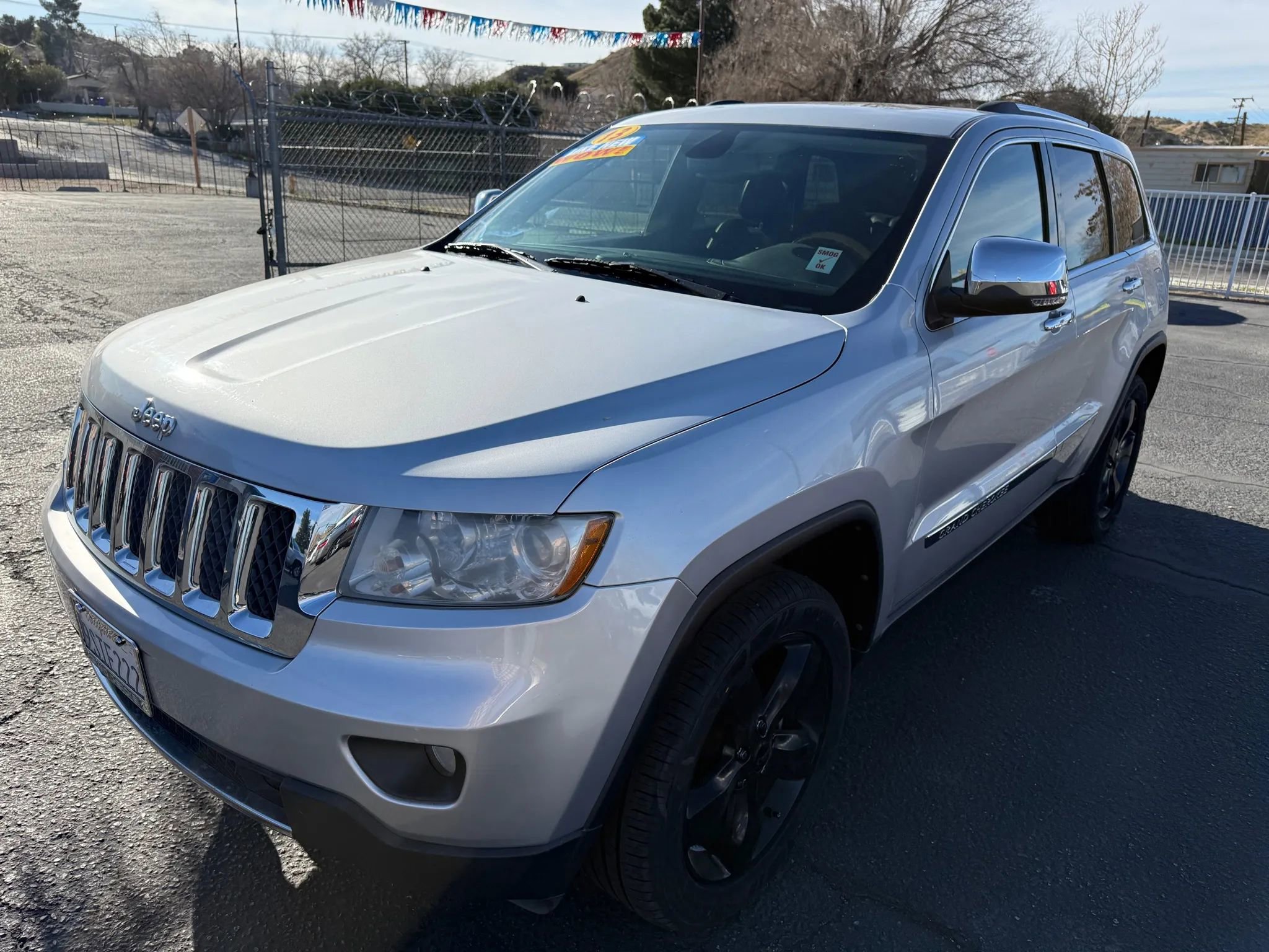 Used 2013 Jeep Grand Cherokee Overland RWD image 3