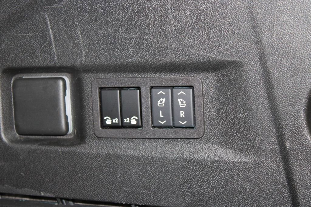 Used 2024 Chevrolet Tahoe Premier image 18