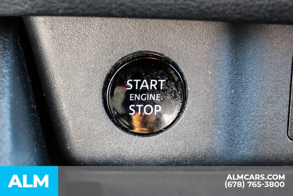 Used 2024 Nissan Rogue S FWD image 26