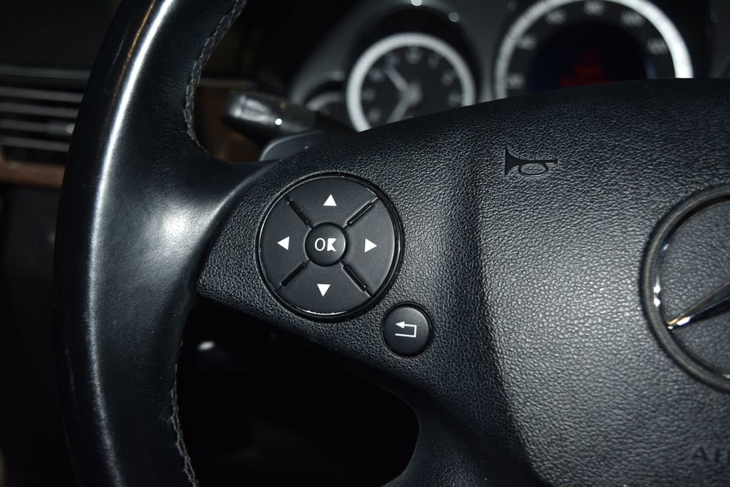 Used 2012 Mercedes-Benz E 350 4MATIC Sedan image 9