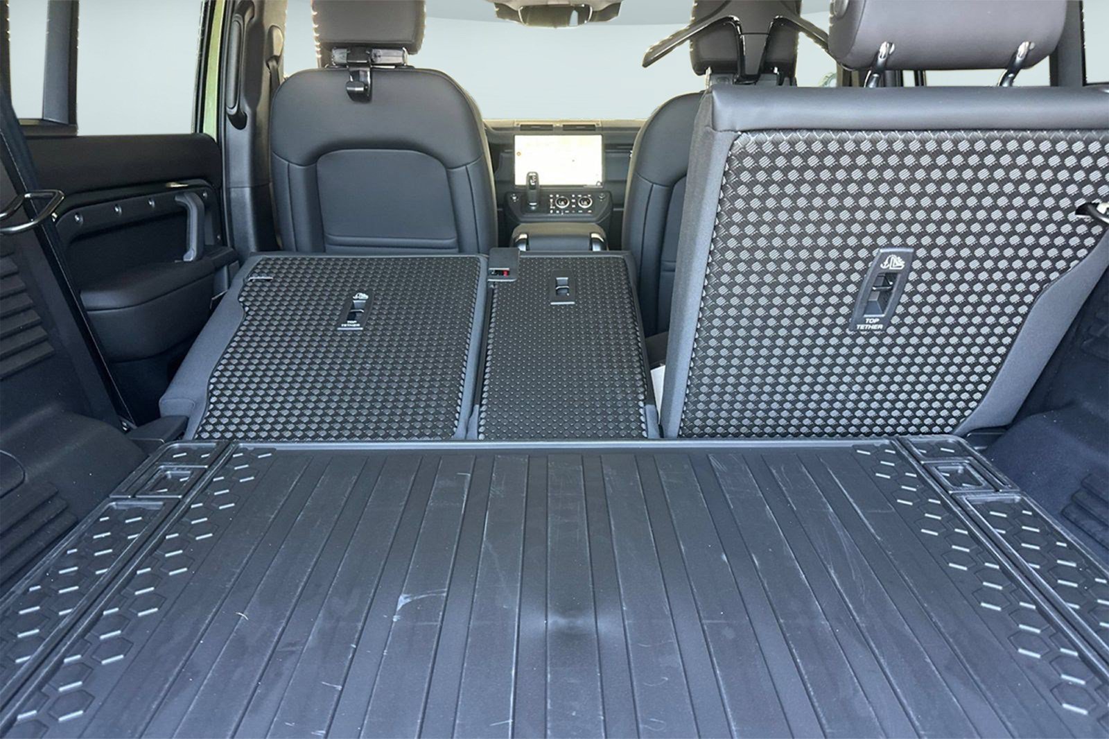New 2026 Land Rover Defender 110 S AWD/4WD image 22