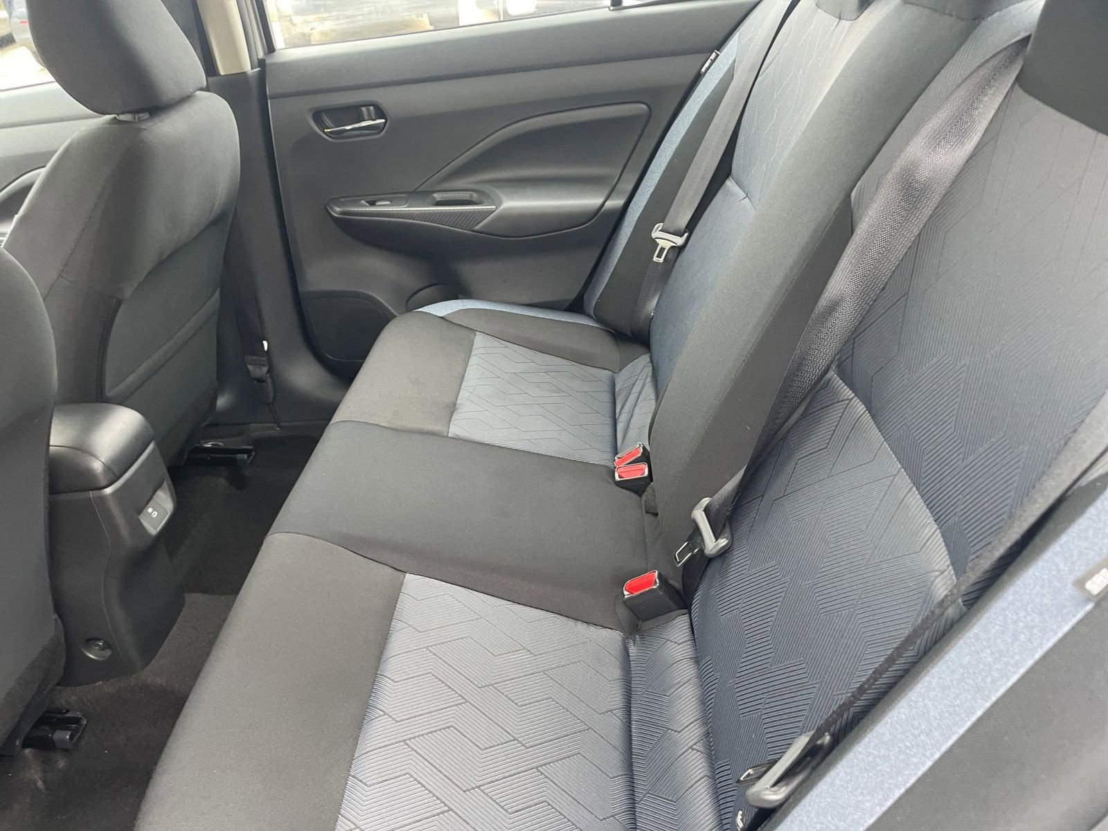 Used 2025 Nissan Versa SV image 23