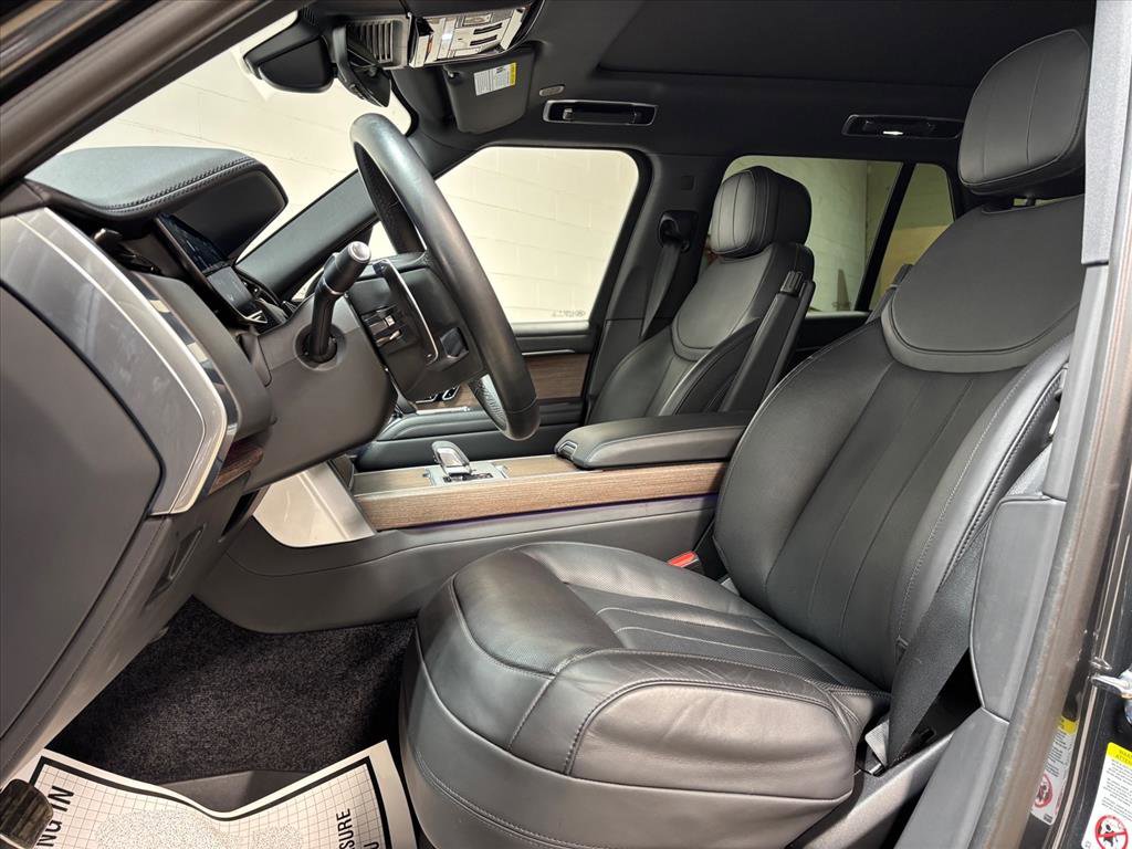 Used 2024 Land Rover Range Rover SE image 23