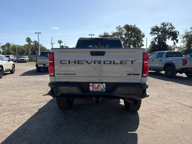 New 2026 Chevrolet Silverado 2500 ZR2 w/ LPO, Dark Essentials Package AWD/4WD image 11