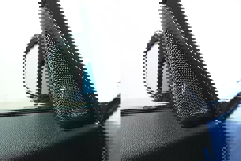 Used 2023 BMW M2 RWD image 18