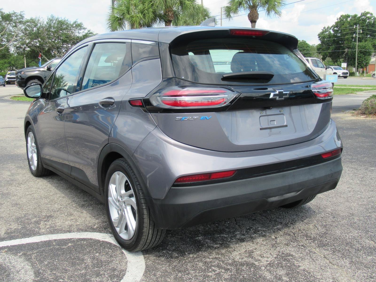 Used 2023 Chevrolet Bolt LT FWD image 7