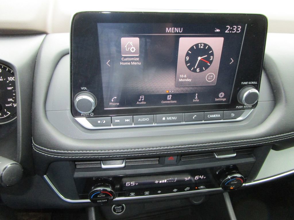 Used 2023 Nissan Rogue SV image 30