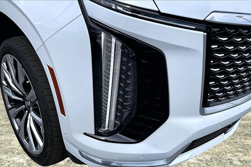 Certified 2026 Cadillac Escalade ESV Luxury w/ Touring Package AWD/4WD image 33