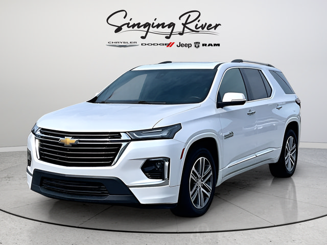Used 2023 Chevrolet Traverse High Country FWD image 3