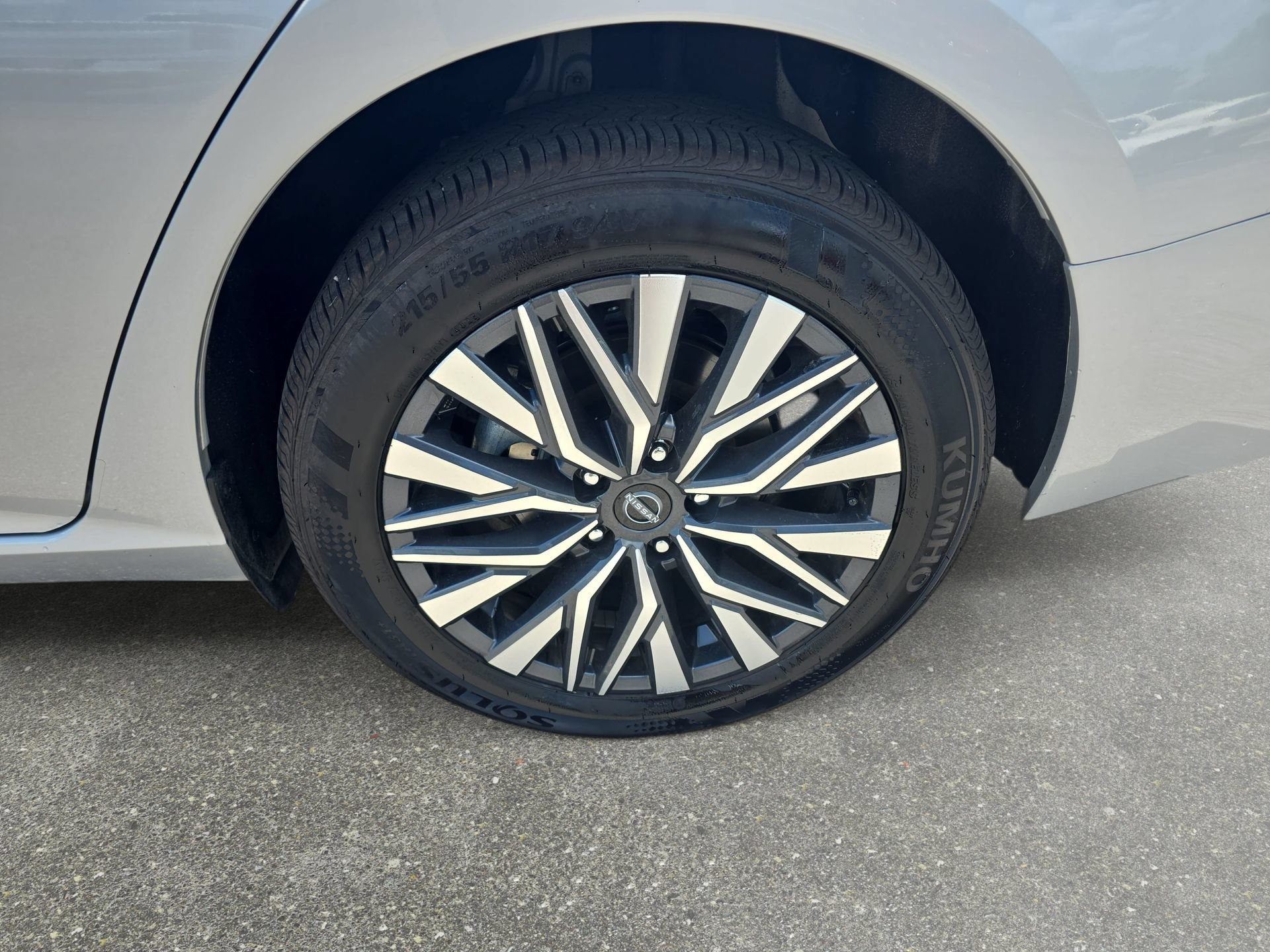 Used 2026 Nissan Altima 2.5 SV AWD/4WD image 30