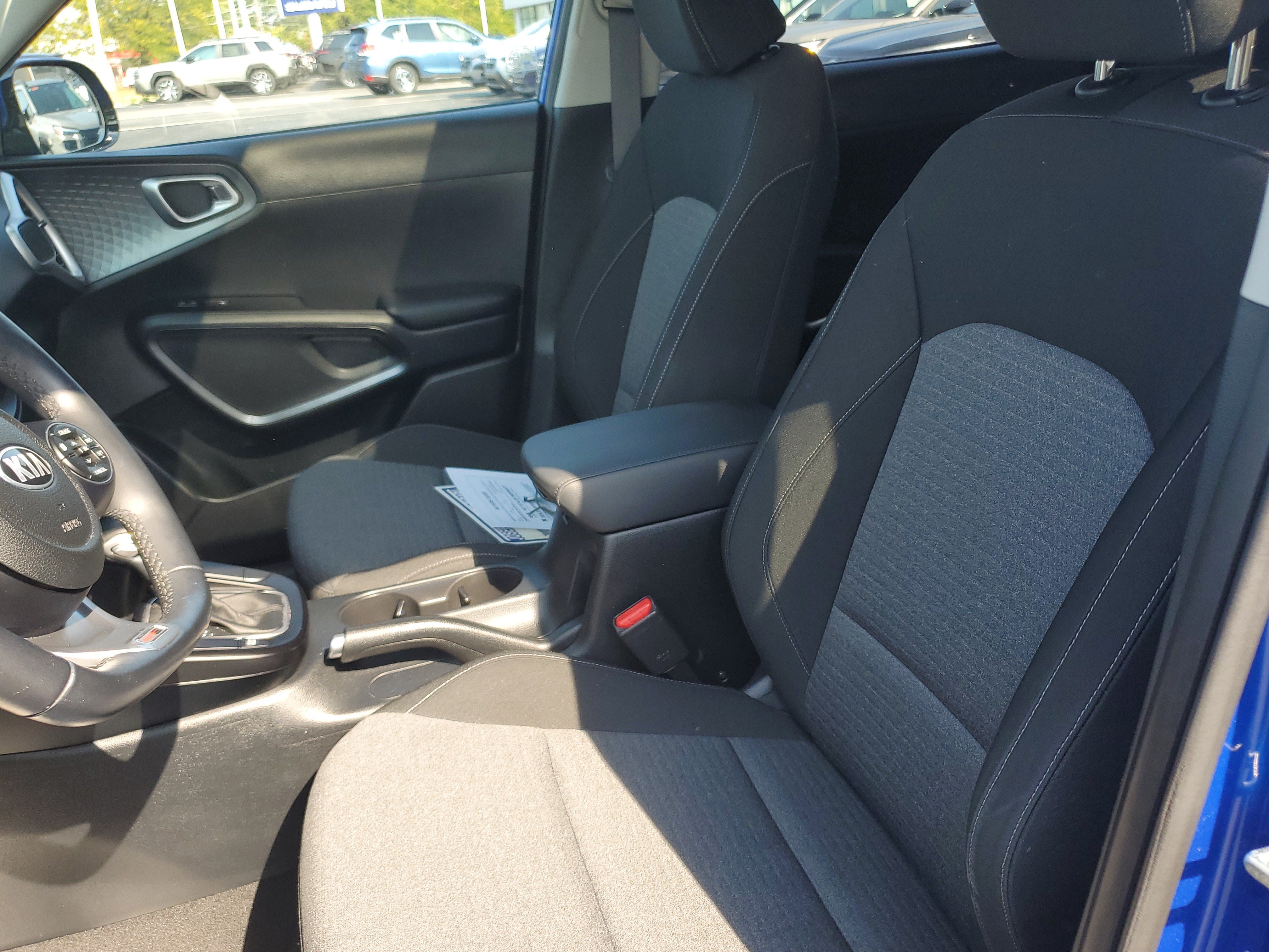 Used 2021 Kia Soul GT-Line FWD image 17