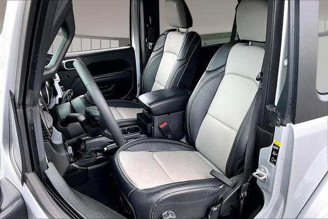 Used 2023 Jeep Wrangler Sport AWD/4WD image 17