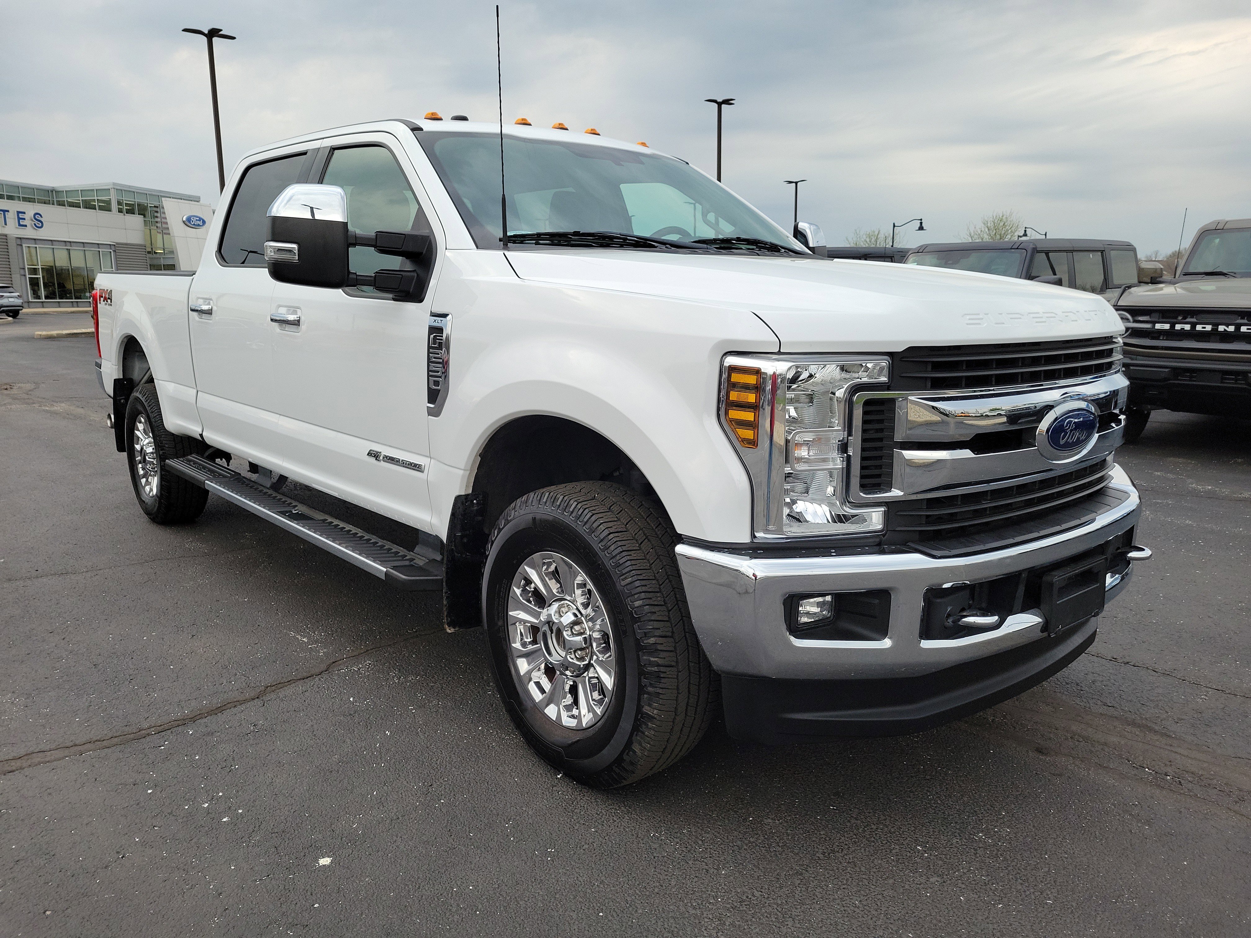 Used 2019 Ford F250 XLT w/ XLT Premium Package image 5