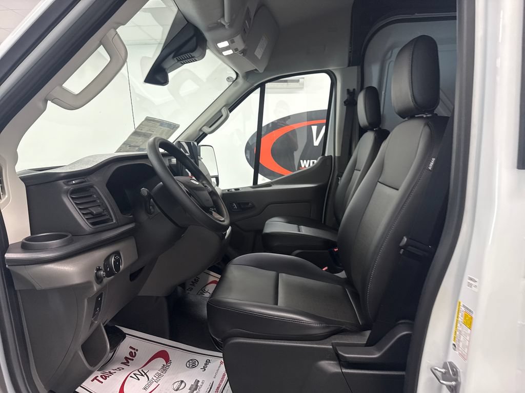 New 2026 Ford Transit 250 148 Medium Roof RWD image 9