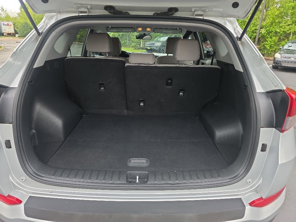 Used 2018 Hyundai Tucson SE AWD/4WD image 28