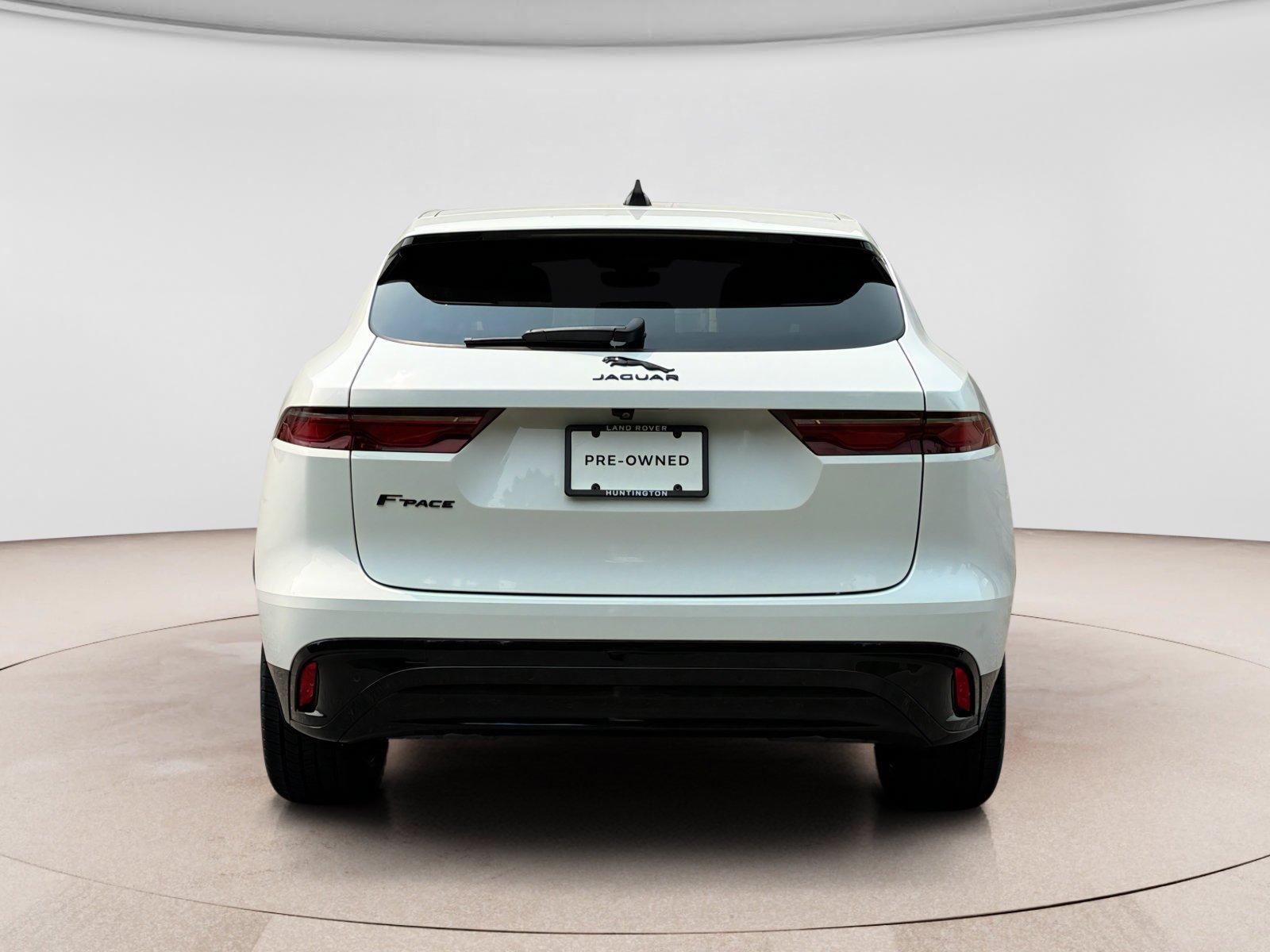 Used 2023 Jaguar F-PACE S AWD/4WD image 4