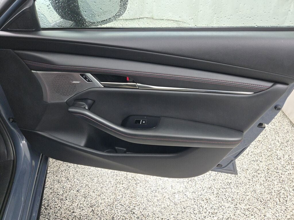 Used 2023 MAZDA MAZDA3 s image 6