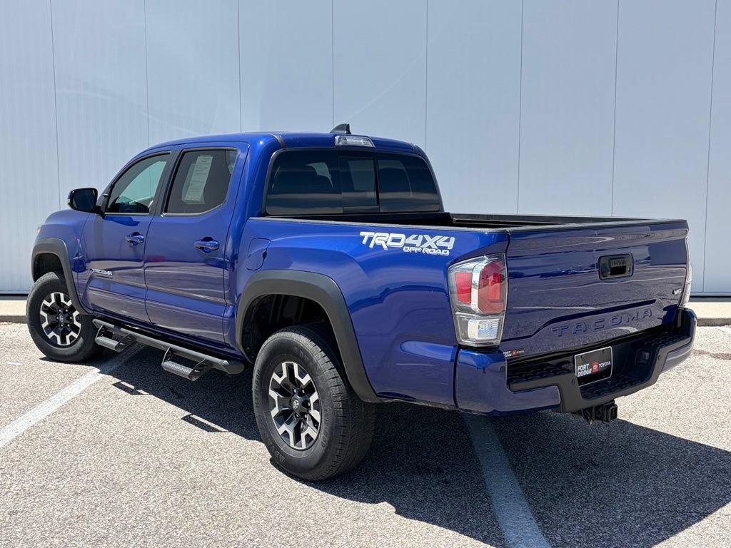 Used 2023 Toyota Tacoma TRD Off-Road w/ TRD Premium Off Road Package AWD/4WD image 3